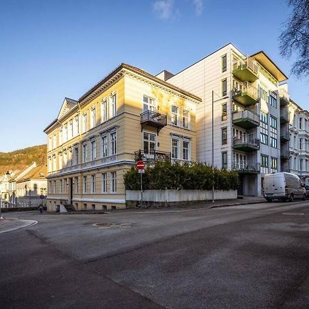Luxurious Retreat In The Middle Of City Center Bergen Bagian luar foto