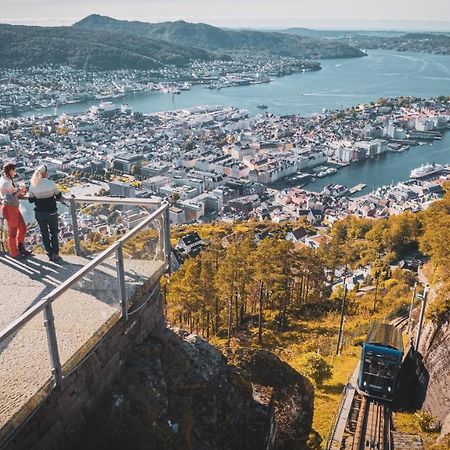 Luxurious Retreat In The Middle Of City Center Bergen Bagian luar foto