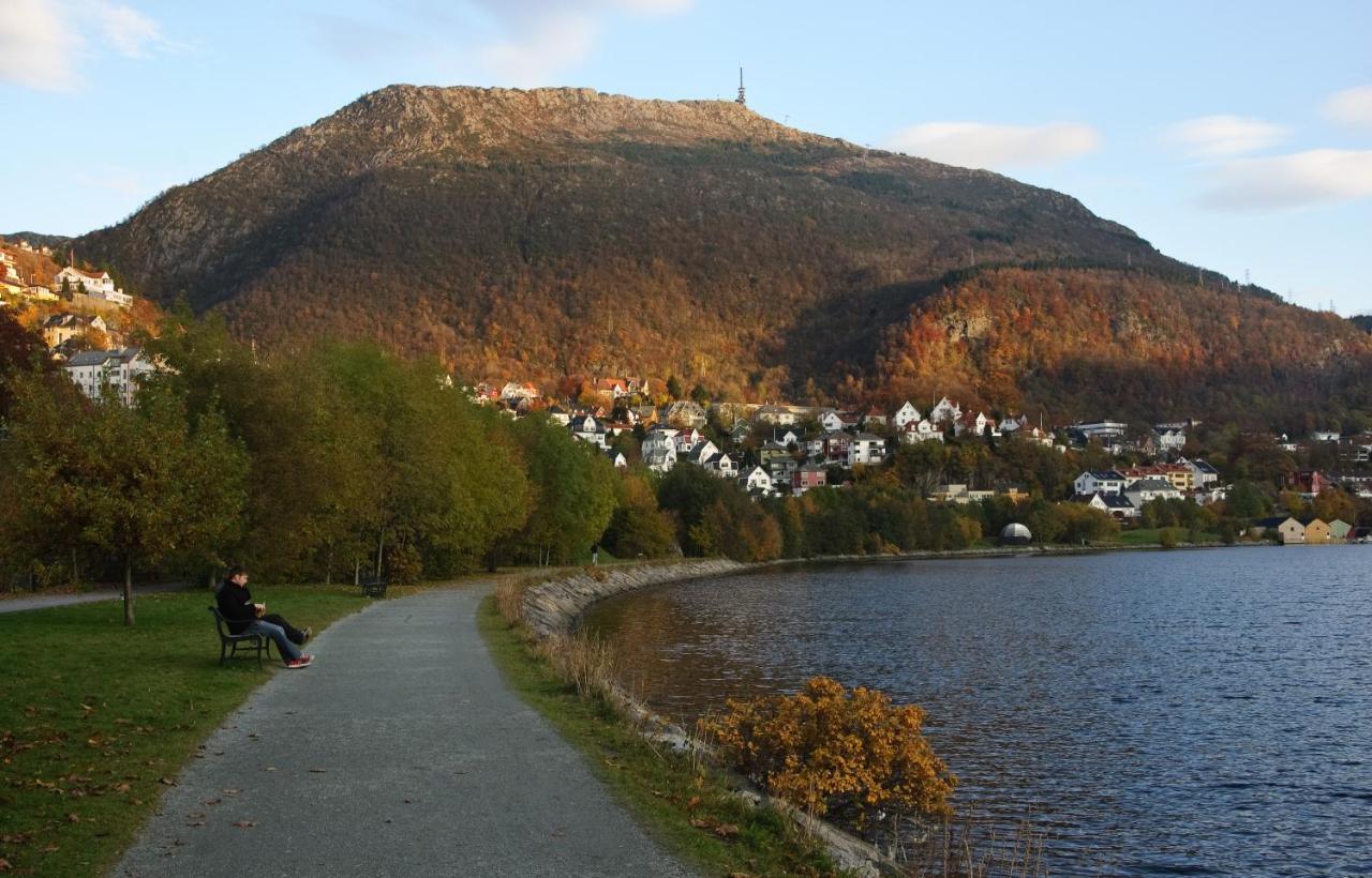 Luxurious Retreat In The Middle Of City Center Bergen Bagian luar foto
